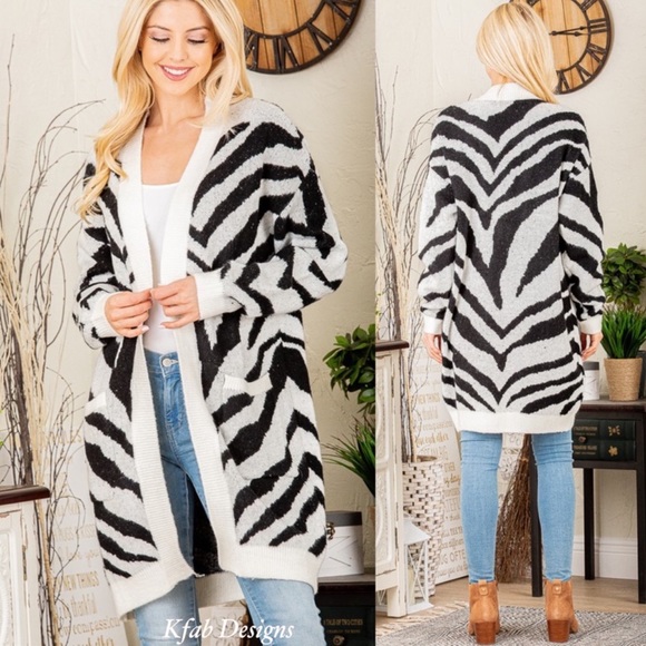 B29B🤍🖤Gorgeous white+black classic animal print oversized cardi-everyWear! - Picture 4 of 10